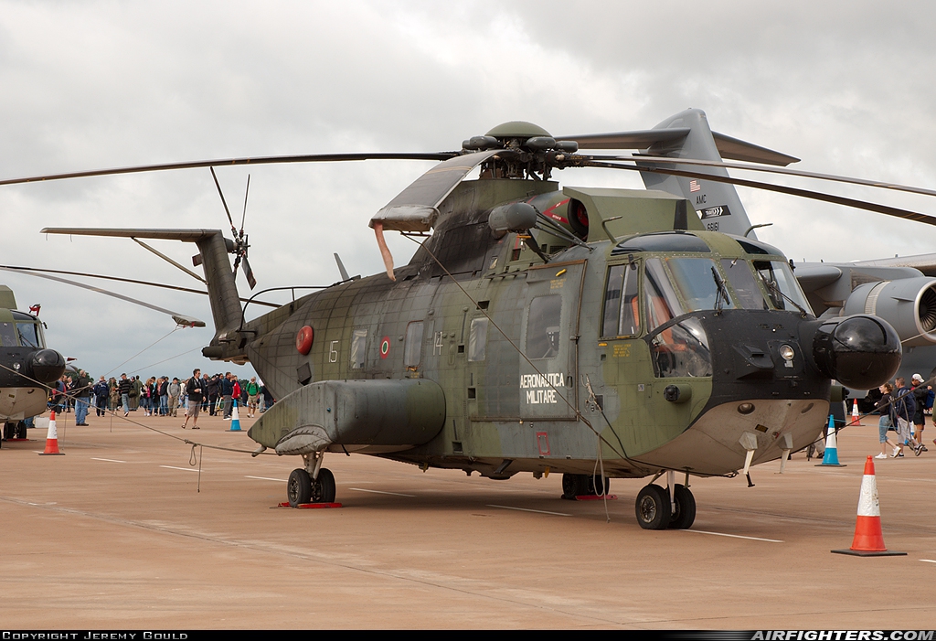 Italy - Air Force Agusta-Sikorsky HH-3F (AS-61R) MM80985 at Fairford (FFD / EGVA), UK