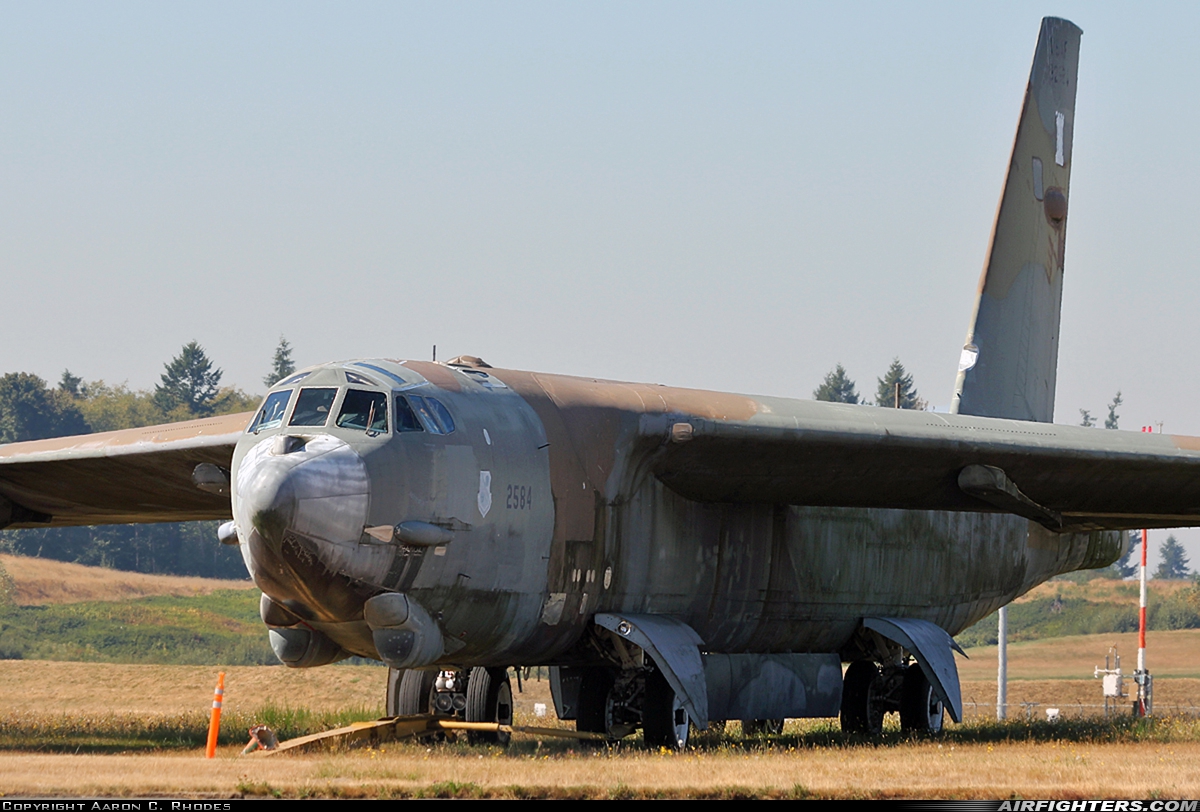 USA - Air Force Boeing B-52G Stratofortress 59-2584 at Everett - Snohomish County / Paine Field (PAE / KPAE), USA