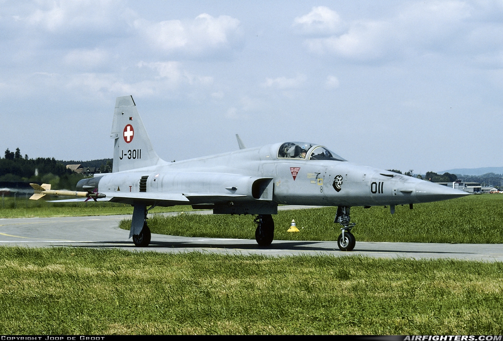 Switzerland - Air Force Northrop F-5E Tiger III J-3011 at Emmen (EML / LSME), Switzerland