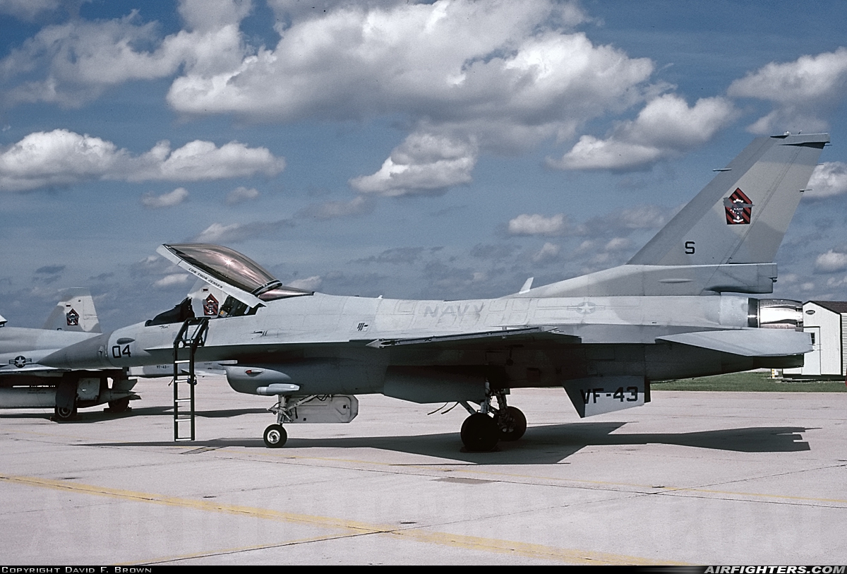 USA - Navy General Dynamics F-16N Fighting Falcon 163274 at Virginia Beach - Oceana NAS / Apollo Soucek Field (NTU / KNTU), USA