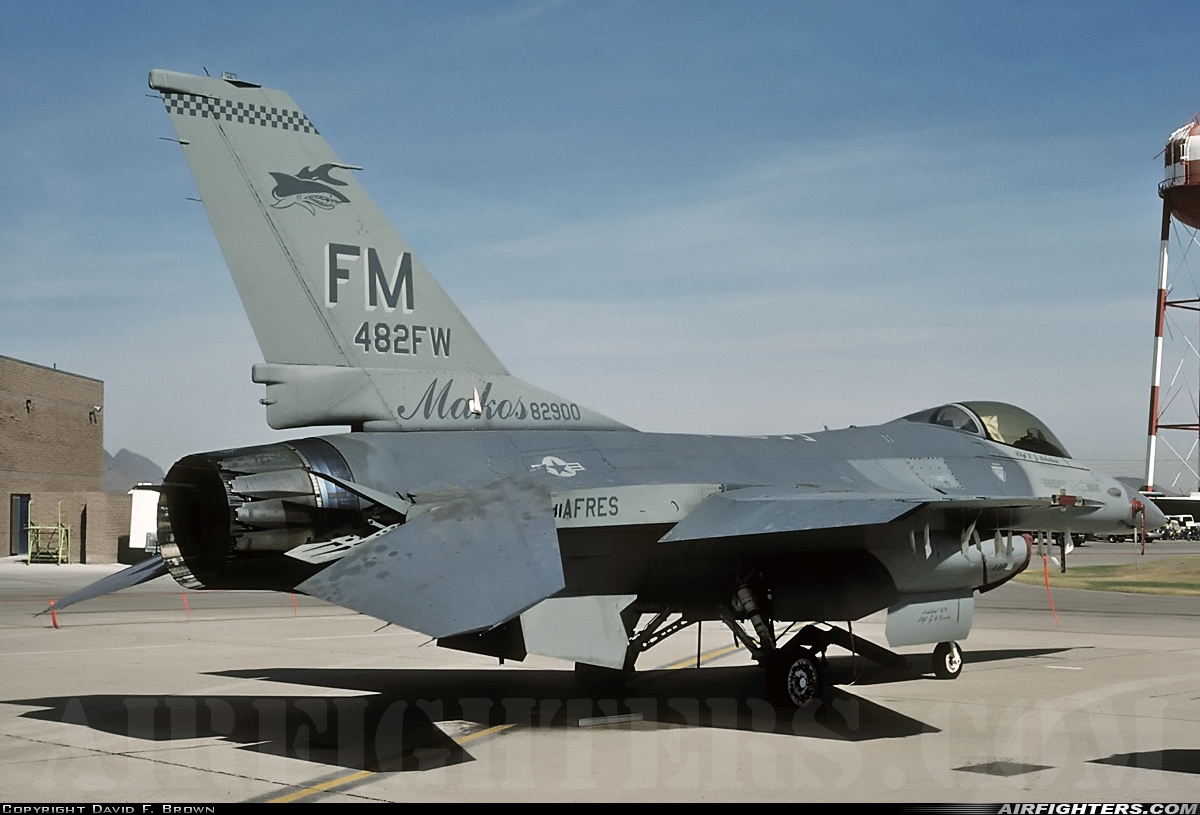 USA - Air Force General Dynamics F-16A Fighting Falcon 82-0900 at Tucson - Int. (TUS / KTUS), USA