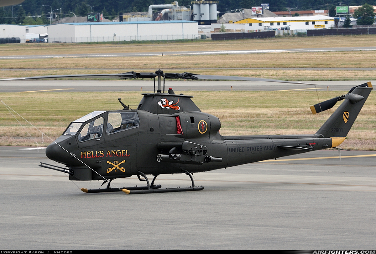 Private - Olympic Flight Museum Bell AH-1P Cobra N7239L at Tacoma - McChord AFB (TCM / KTCM), USA