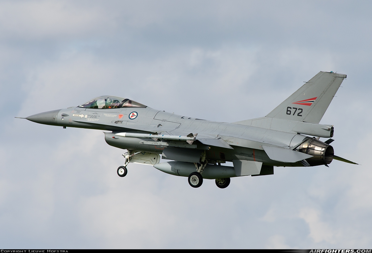 Norway - Air Force General Dynamics F-16AM Fighting Falcon 672 at Orland (OLA / ENOL), Norway