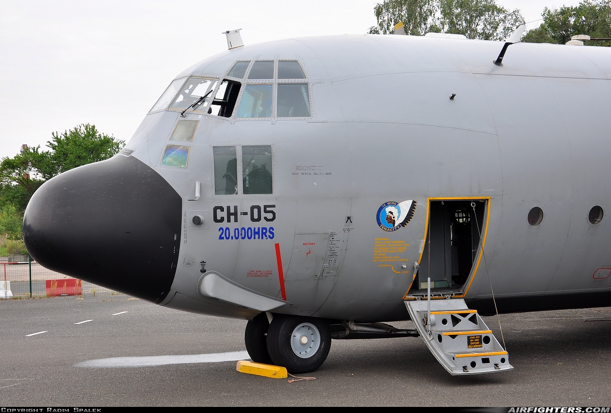 Belgium - Air Force Lockheed C-130H Hercules (L-382) CH-05 at Hradec Kralove (LKHK), Czech Republic