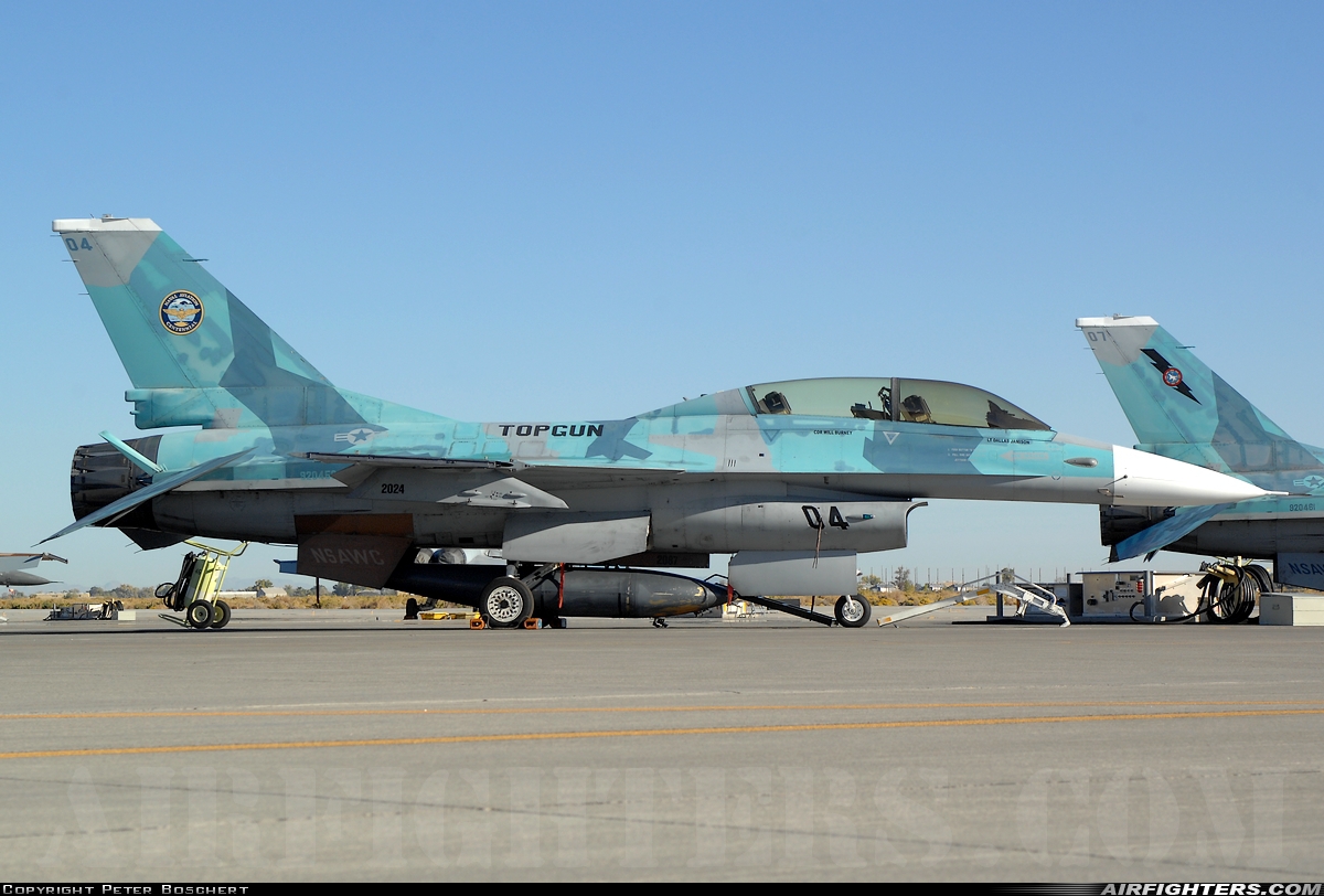 USA - Navy General Dynamics F-16B Fighting Falcon 920458 at Fallon - Fallon NAS (NFL / KNFL), USA