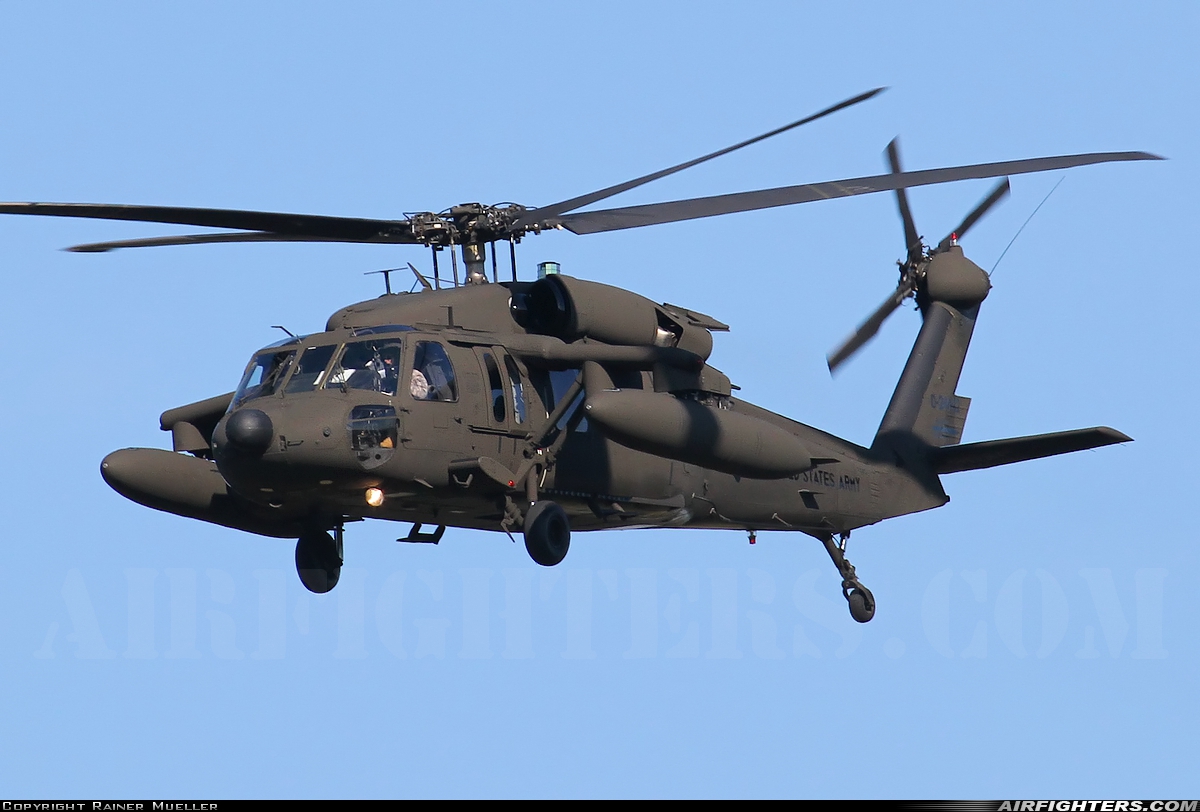 USA - Army Sikorsky UH-60A(C) Black Hawk (S-70A) 87-24642 at Buckeburg (- Achum) (ETHB), Germany