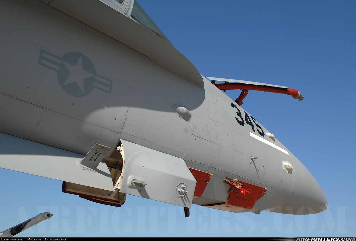 USA - Marines McDonnell Douglas F/A-18D(RC) Hornet 164672 at San Diego - Miramar MCAS (NAS) / Mitscher Field (NKX / KNKX), USA