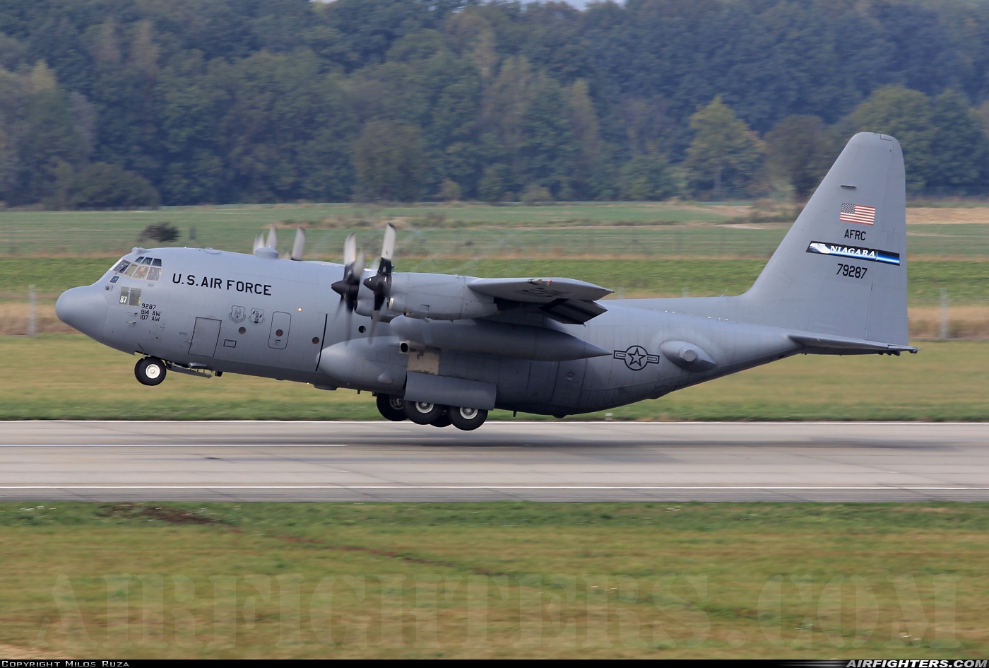 USA - Air Force Lockheed C-130H Hercules (L-382) 87-9287 at Ostrava - Mosnov (OSR / LKMT), Czech Republic