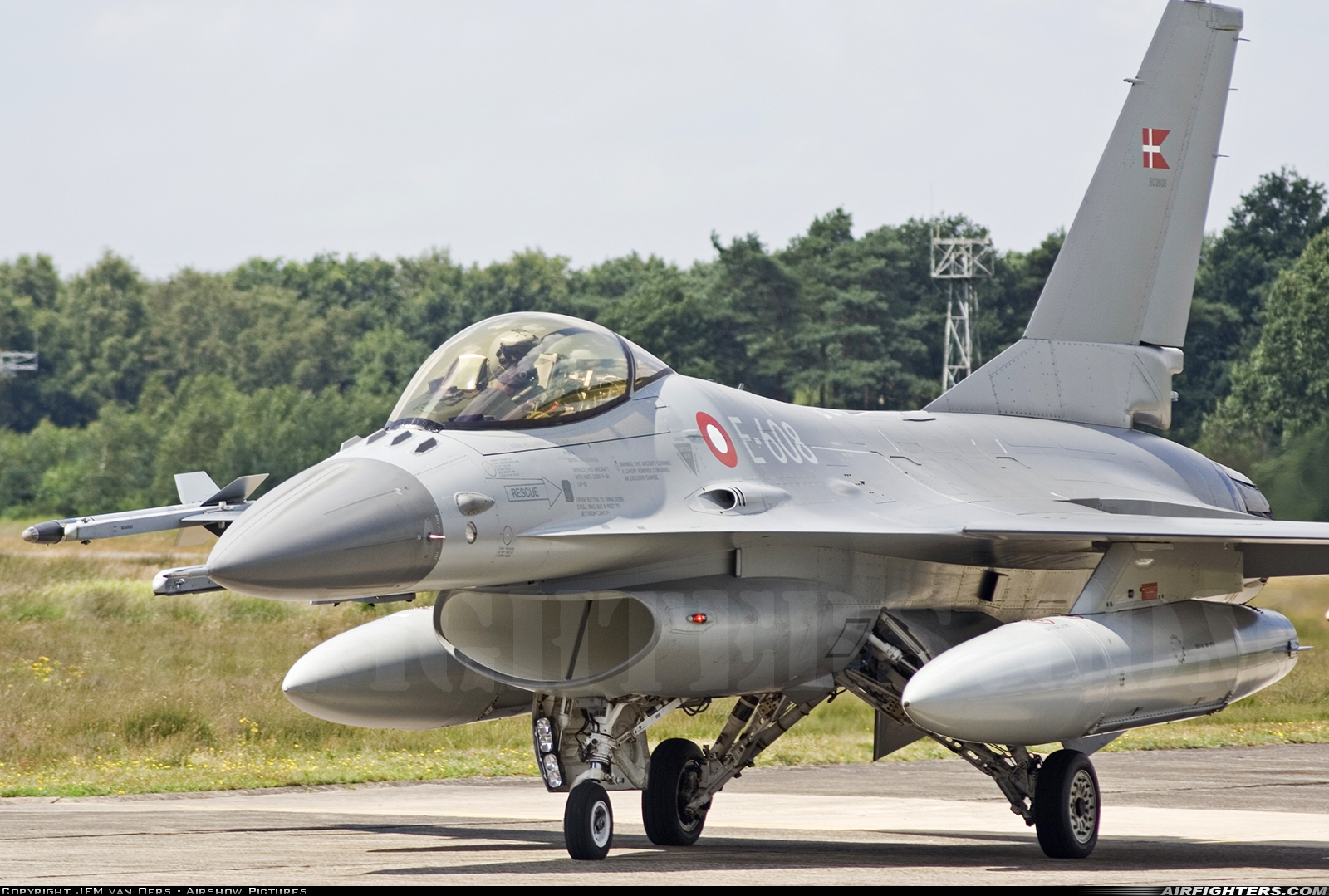 Denmark - Air Force General Dynamics F-16AM Fighting Falcon E-608 at Kleine Brogel (EBBL), Belgium