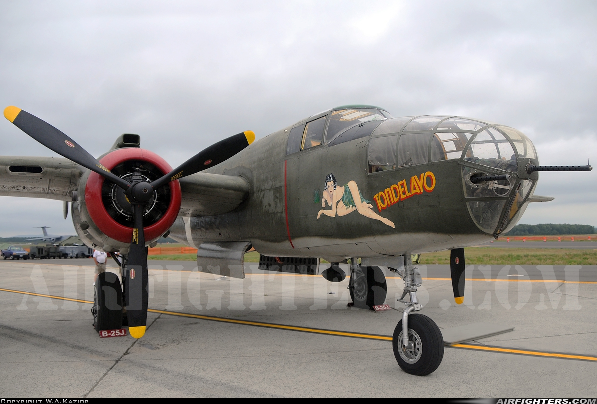 Private - Collings Foundation North American B-25J Mitchell NL3476G at Westover Air Reserve Base (CEF/KCEF), USA