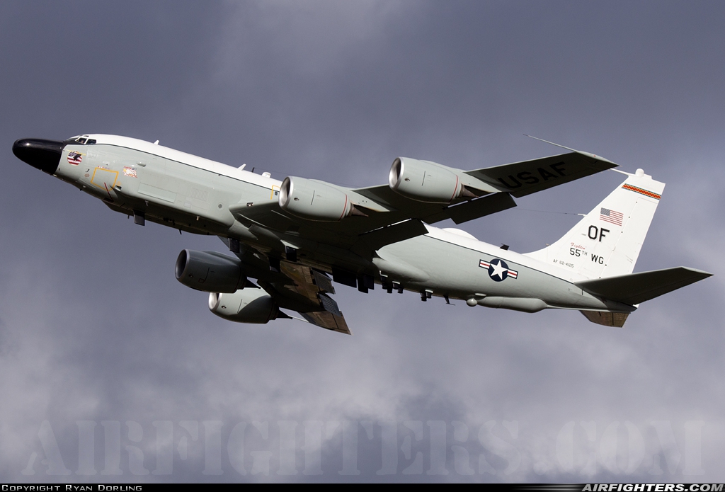 USA - Air Force Boeing RC-135W Rivet Joint (717-158) 62-4125 at Mildenhall (MHZ / GXH / EGUN), UK