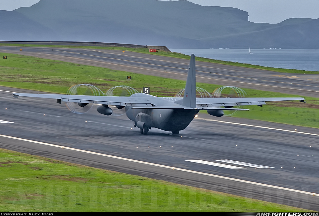 Portugal - Air Force Lockheed C-130H-30 Hercules (L-382) 16806 at Funchal / Madeira (- Santa Cruz) (FNC / LPMA), Portugal