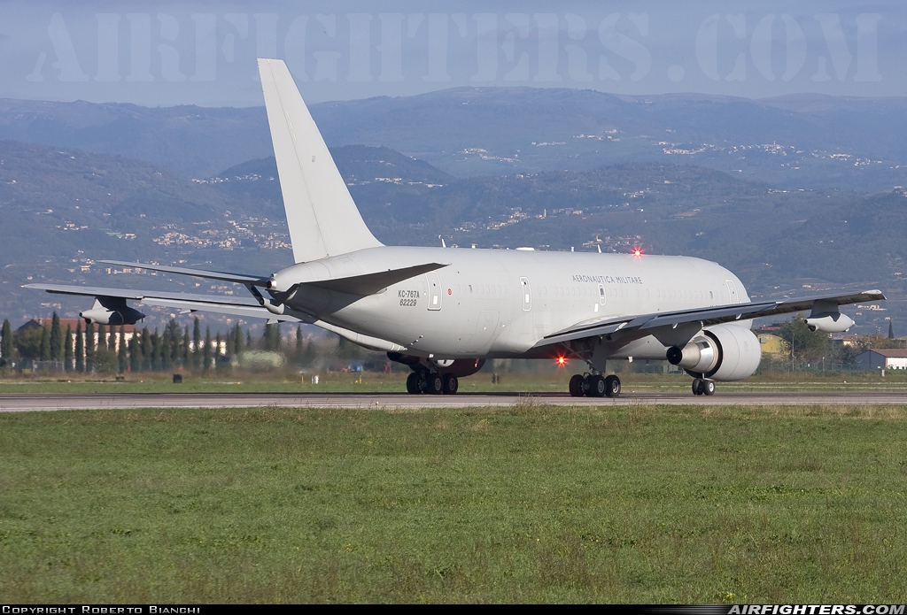 Italy - Air Force Boeing KC-767A (767-2EY/ER) MM62229 at Verona - Villafranca (Valerio Catullo) (VRN / LIPX), Italy