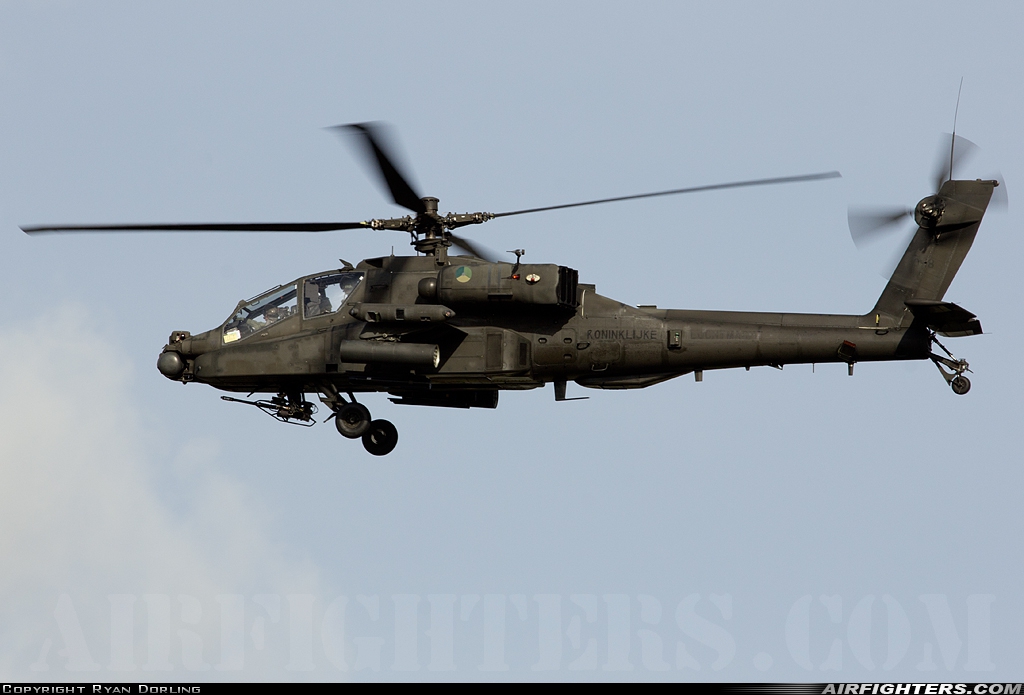 Netherlands - Air Force Boeing AH-64DN Apache Longbow Q-18 at Mildenhall (MHZ / GXH / EGUN), UK
