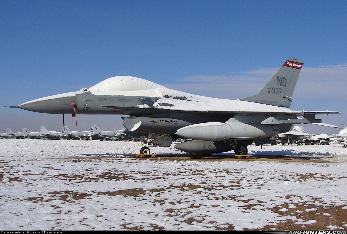 USA - Air Force General Dynamics F-16A/ADF Fighting Falcon 82-0907 at Tucson - Davis-Monthan AFB (DMA / KDMA), USA