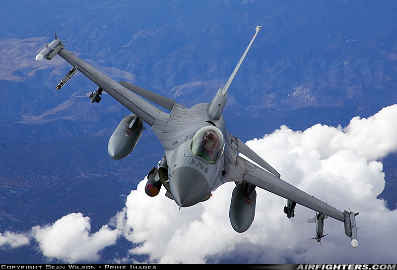 USA - Air Force General Dynamics F-16C Fighting Falcon  at In Flight, USA