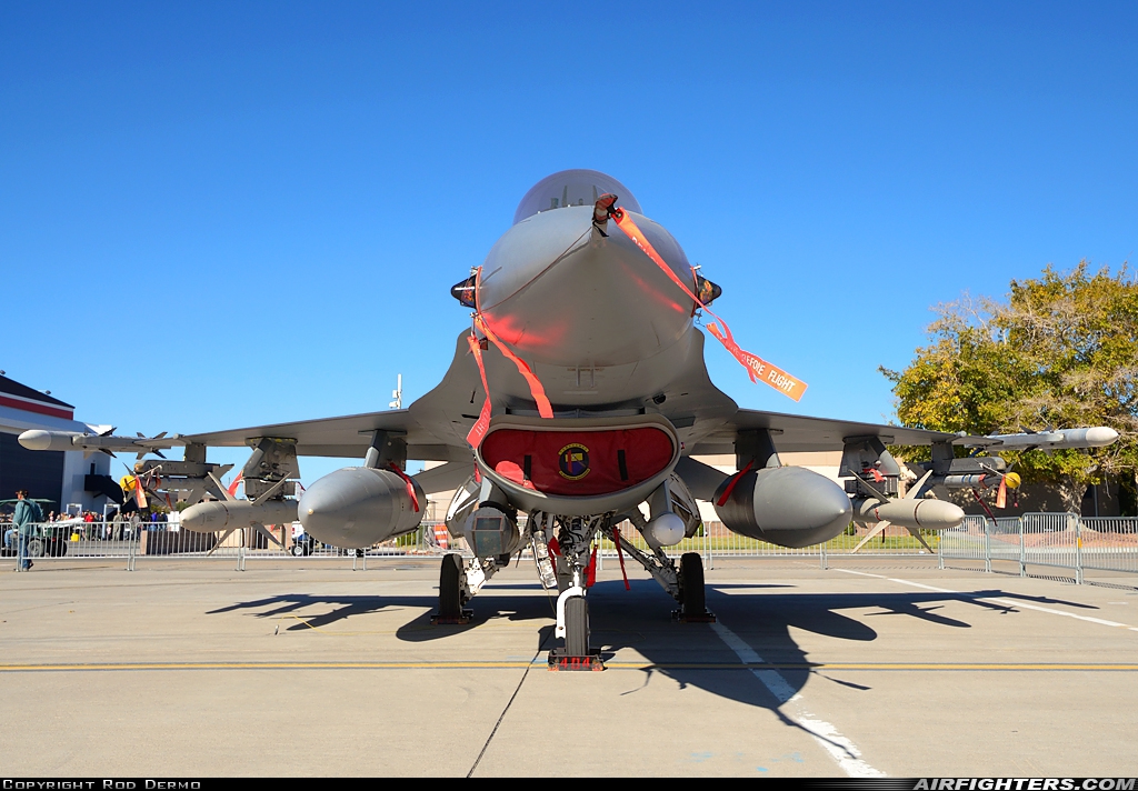 USA - Air Force General Dynamics F-16C Fighting Falcon 91-0404 at Las Vegas - Nellis AFB (LSV / KLSV), USA