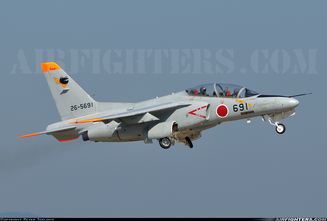 Japan - Air Force Kawasaki T-4 26-5691 at Nyutabaru (RJFN), Japan