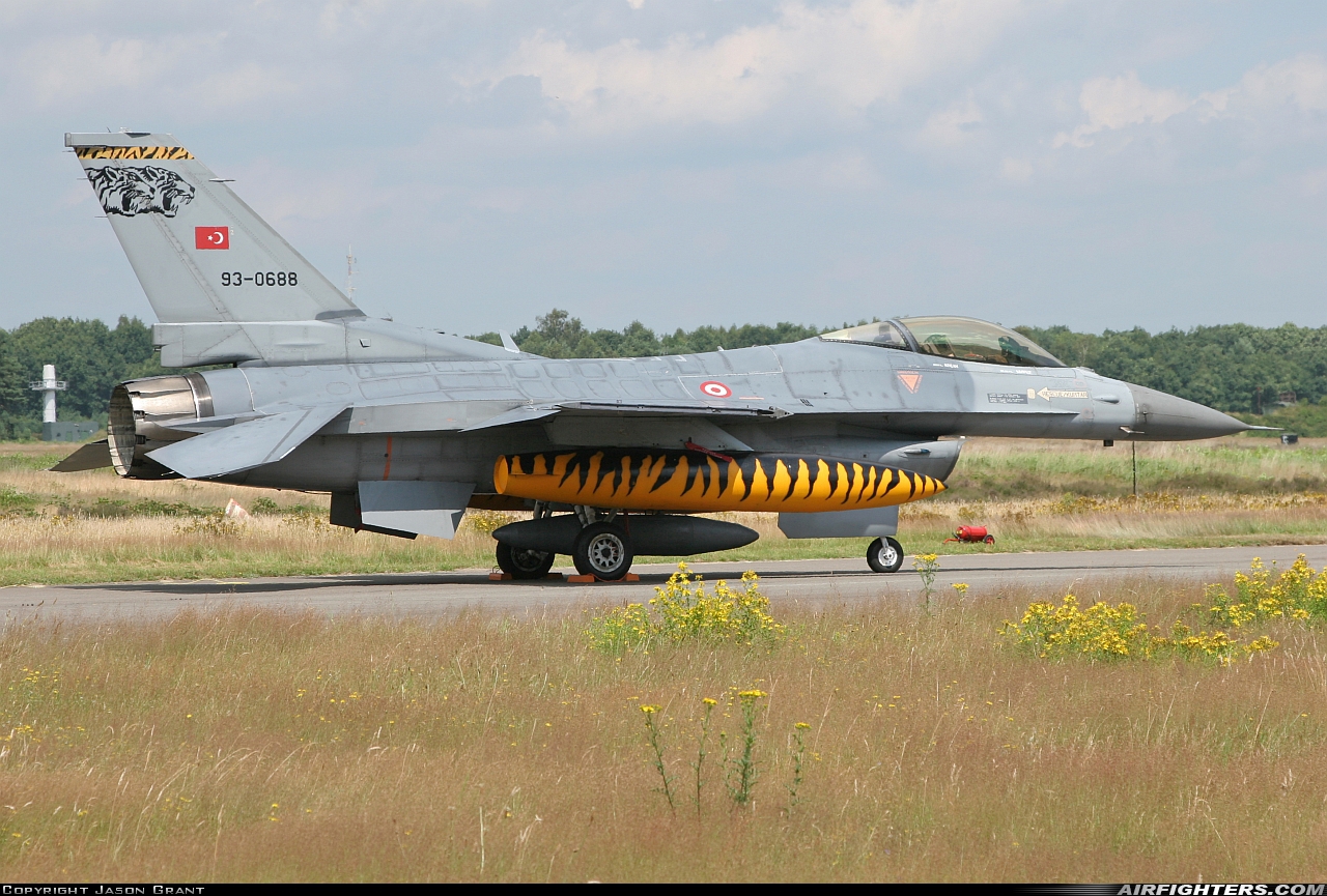 Türkiye - Air Force General Dynamics F-16C Fighting Falcon 93-0688 at Kleine Brogel (EBBL), Belgium