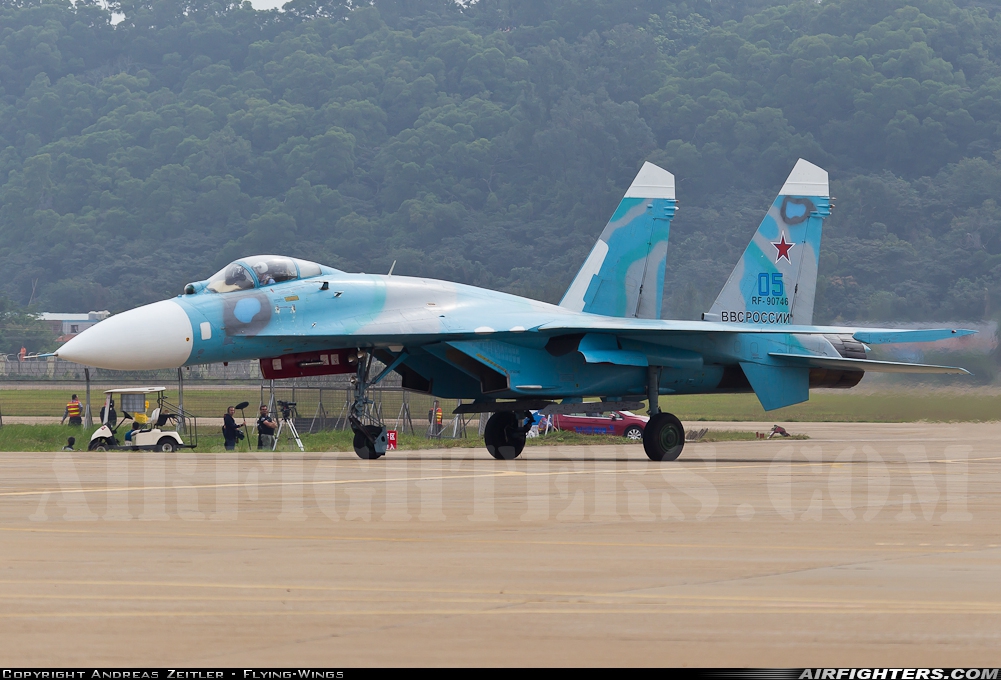 Russia - Air Force Sukhoi Su-27P RF-90746 at Zhuhai - Sanzao (ZUH / ZGSD), China