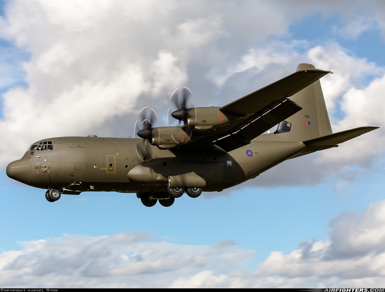 UK - Air Force Lockheed Martin Hercules C5 (C-130J / L-382) ZH883 at Brize Norton (BZZ / EGVN), UK