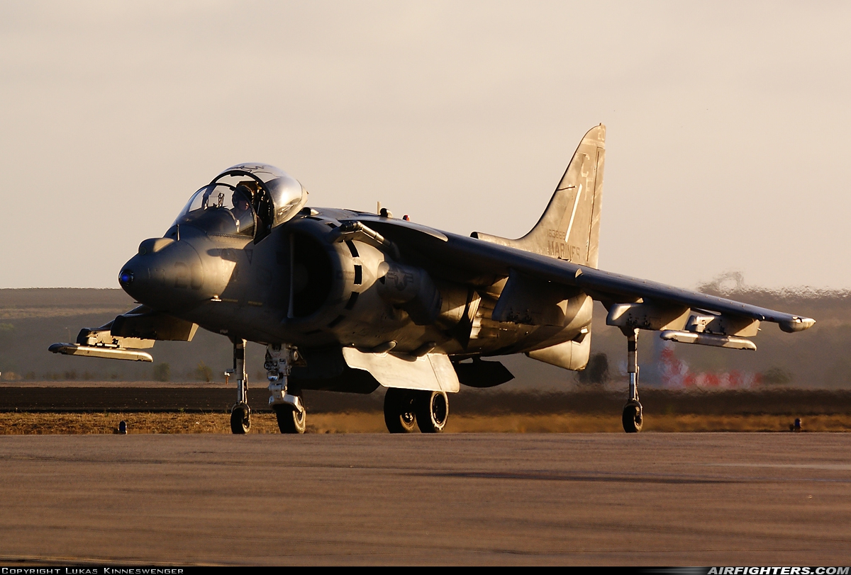 USA - Marines McDonnell Douglas AV-8B Harrier II 163869 at San Diego - Miramar MCAS (NAS) / Mitscher Field (NKX / KNKX), USA