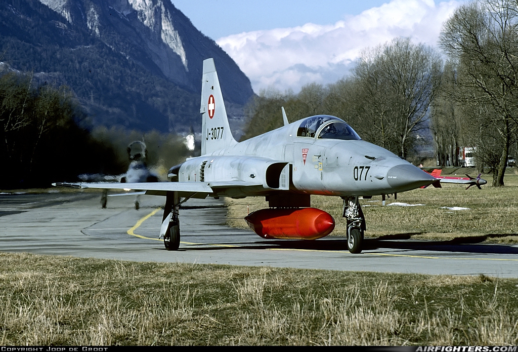 Switzerland - Air Force Northrop F-5E Tiger II J-3077 at Turtman (LSMJ), Switzerland