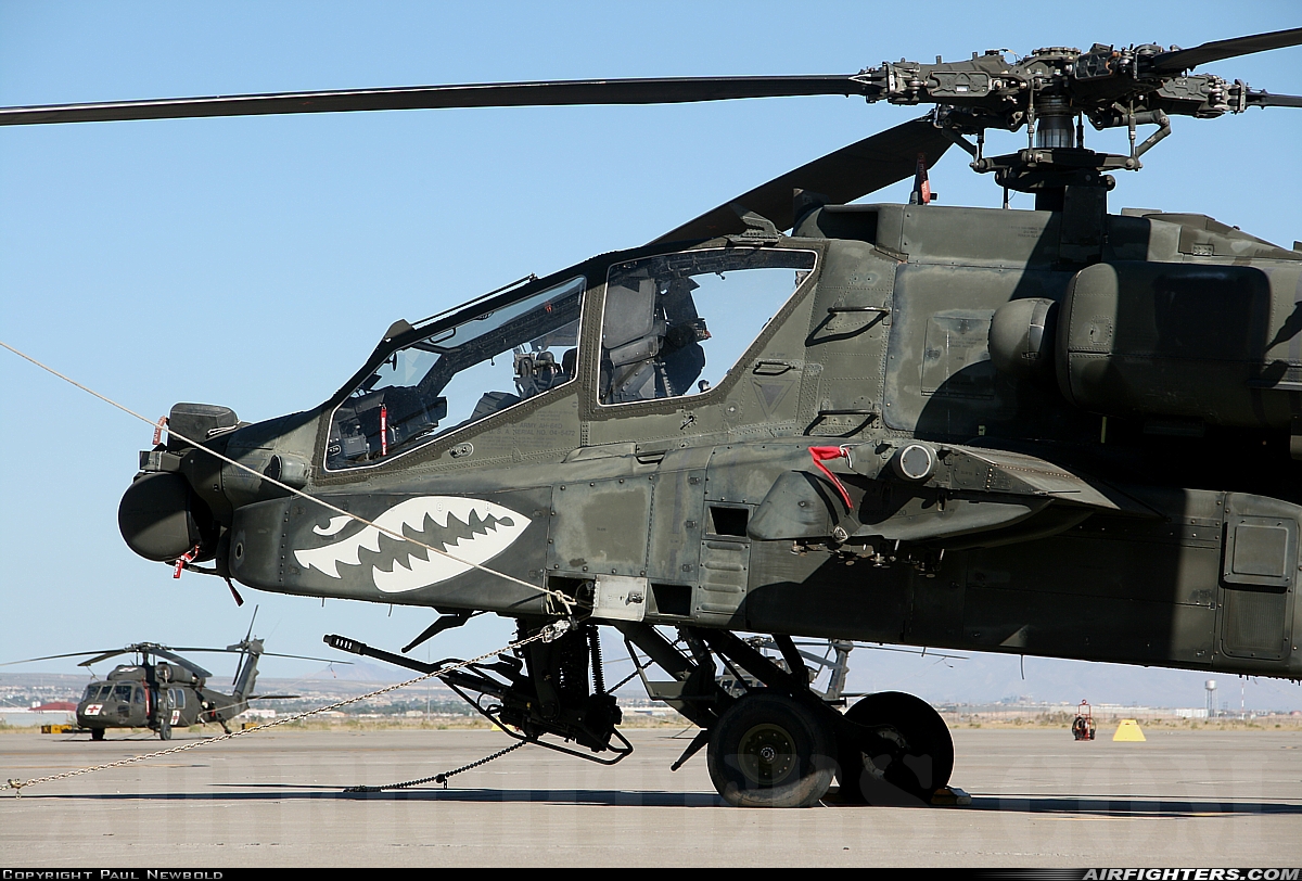 USA - Army McDonnell Douglas AH-64D Apache Longbow 04-05472 at El Paso / Fort Bliss - Biggs AAF (BIF / KBIF), USA