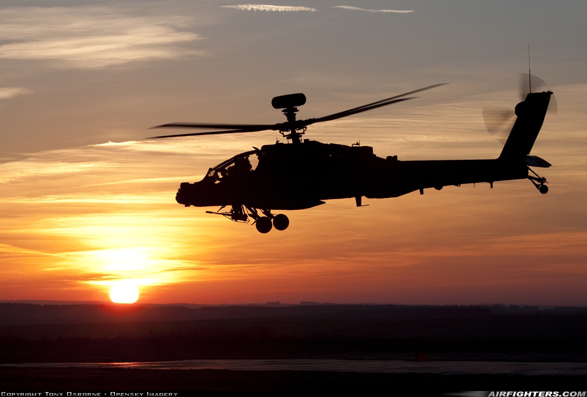 UK - Army Westland Apache AH1 (WAH-64D)  at Off-Airport - Salisbury Plain, UK