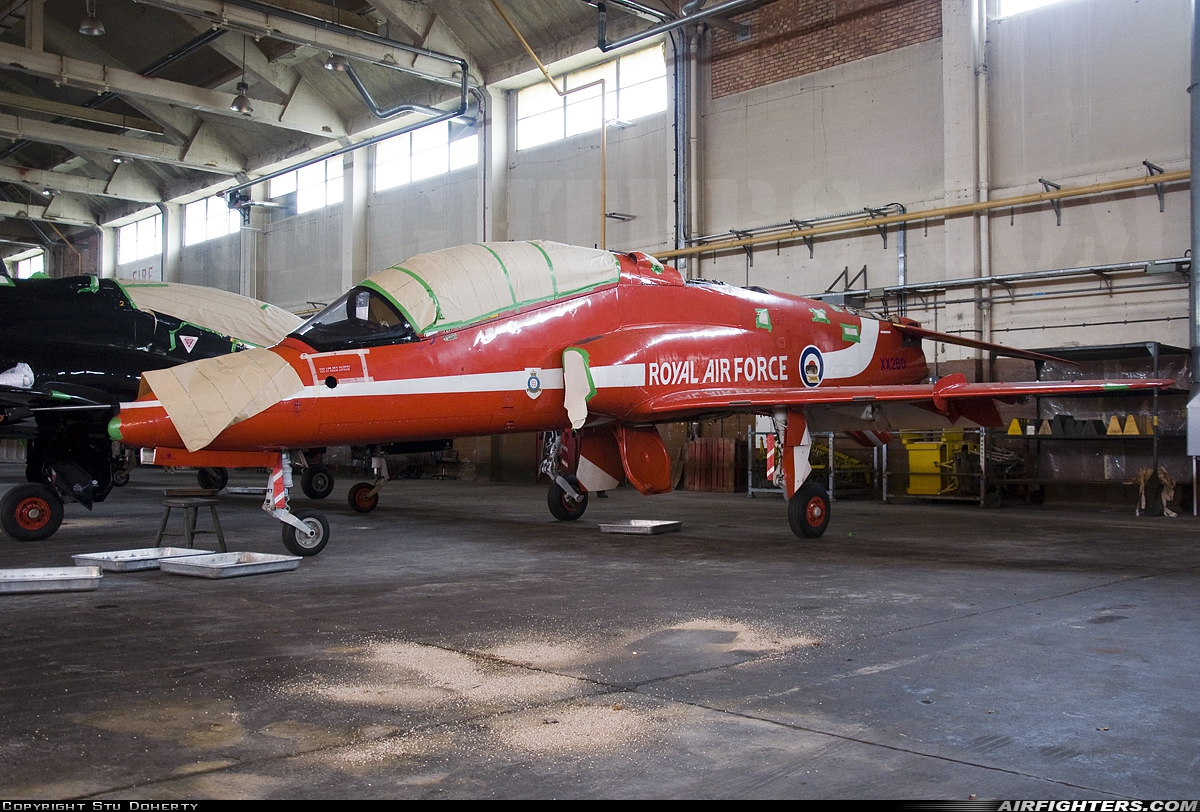 UK - Air Force British Aerospace Hawk T.1A XX260 at Shawbury (EGOS), UK