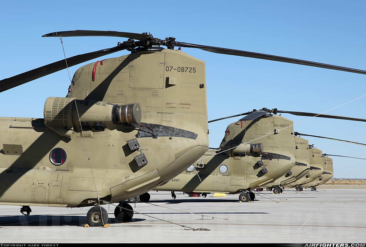 USA - Army Boeing Vertol CH-47F Chinook 07-08725 at El Paso / Fort Bliss - Biggs AAF (BIF / KBIF), USA