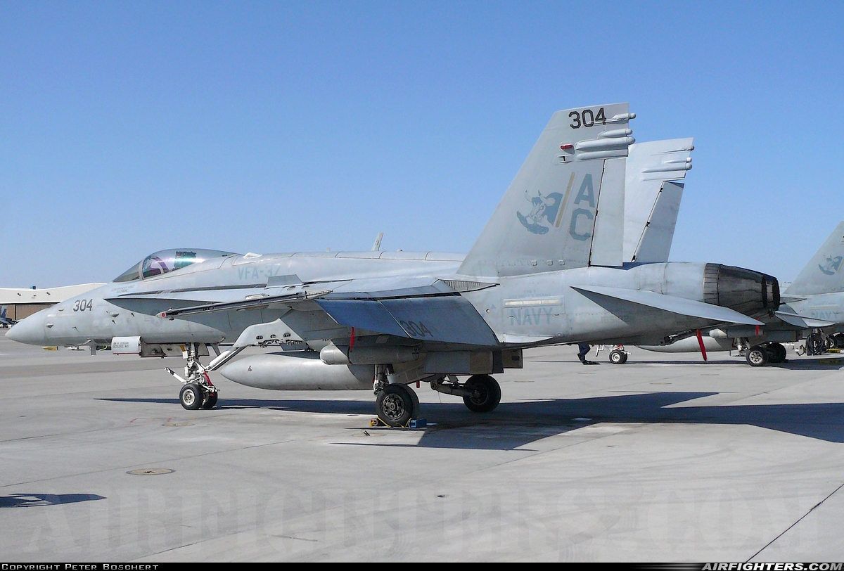 USA - Navy McDonnell Douglas F/A-18C Hornet 165182 at Fallon - Fallon NAS (NFL / KNFL), USA