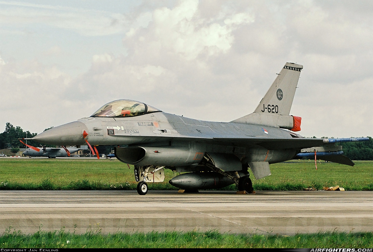 Netherlands - Air Force General Dynamics F-16AM Fighting Falcon J-620 at Uden - Volkel (UDE / EHVK), Netherlands