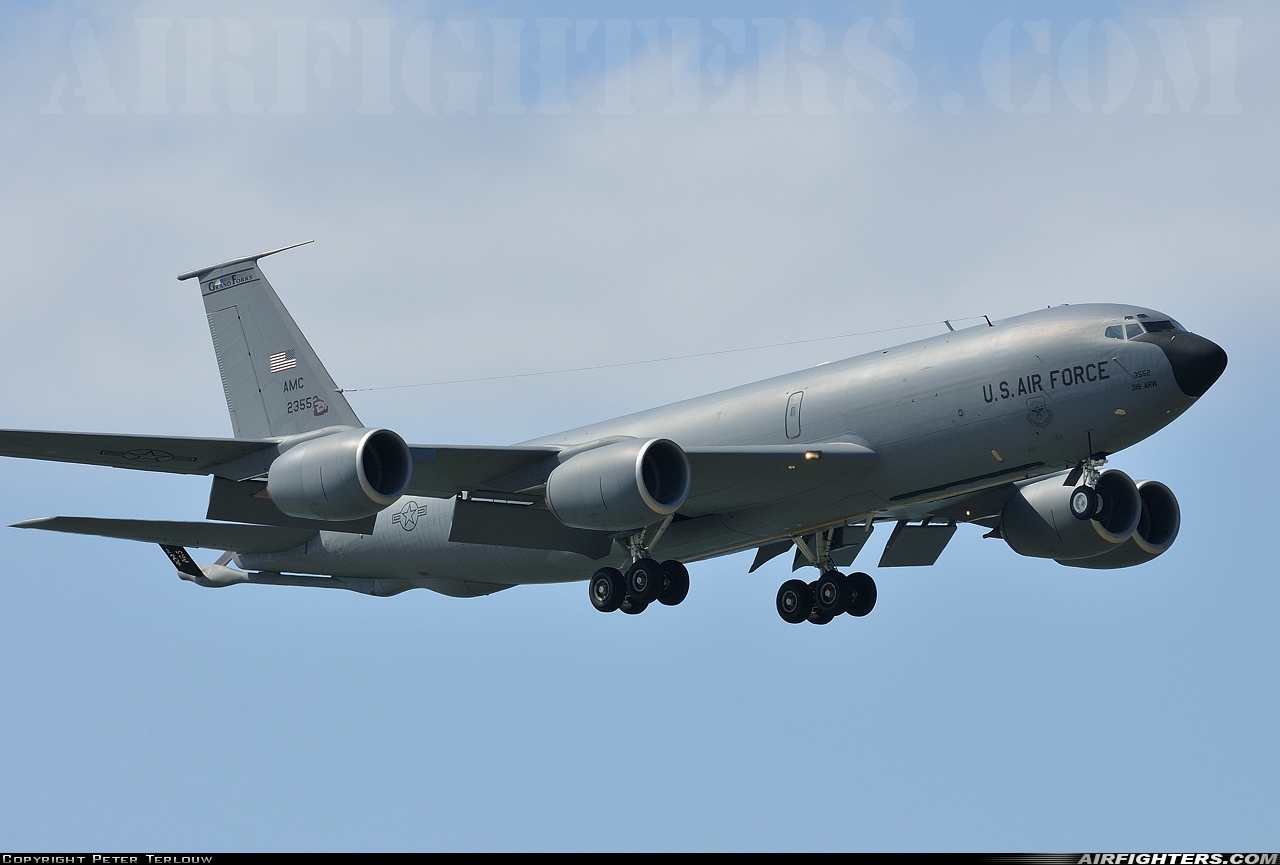 USA - Air Force Boeing KC-135R Stratotanker (717-148) 62-3552 at Okinawa - Kadena AFB (DNA / RODN), Japan