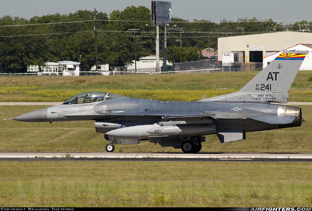 USA - Air Force General Dynamics F-16C Fighting Falcon 86-0241 at Fort Worth - NAS JRB / Carswell Field (AFB) (NFW / KFWH), USA
