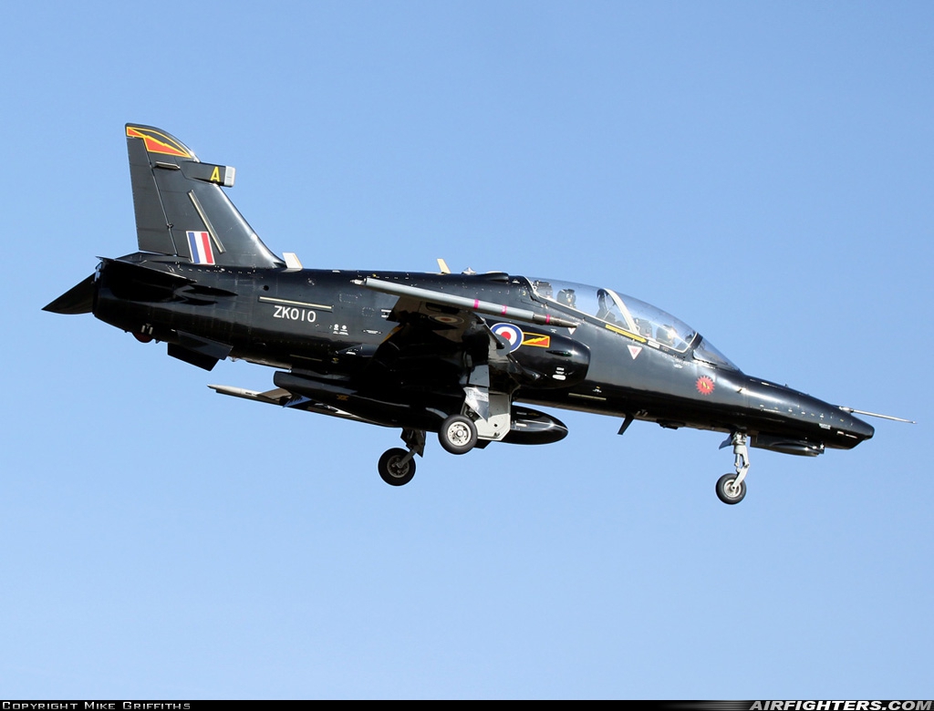 UK - Air Force BAE Systems Hawk T.2 ZK010 at Valley (EGOV), UK