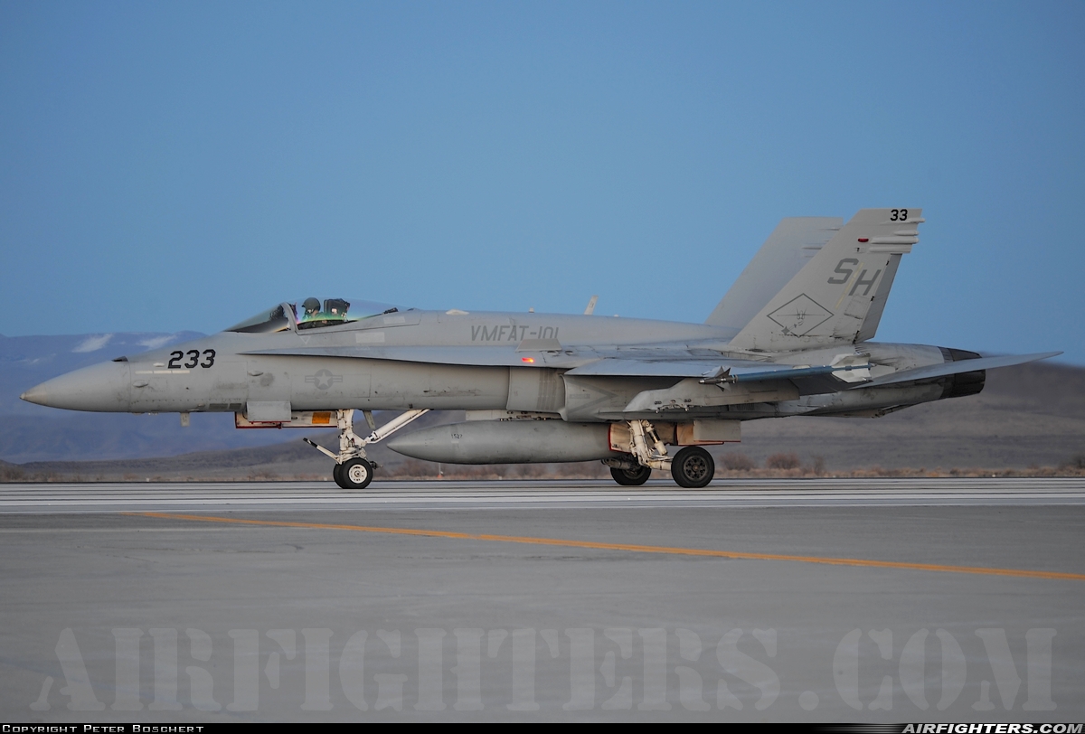 USA - Navy McDonnell Douglas F/A-18C Hornet 164013 at Fallon - Fallon NAS (NFL / KNFL), USA