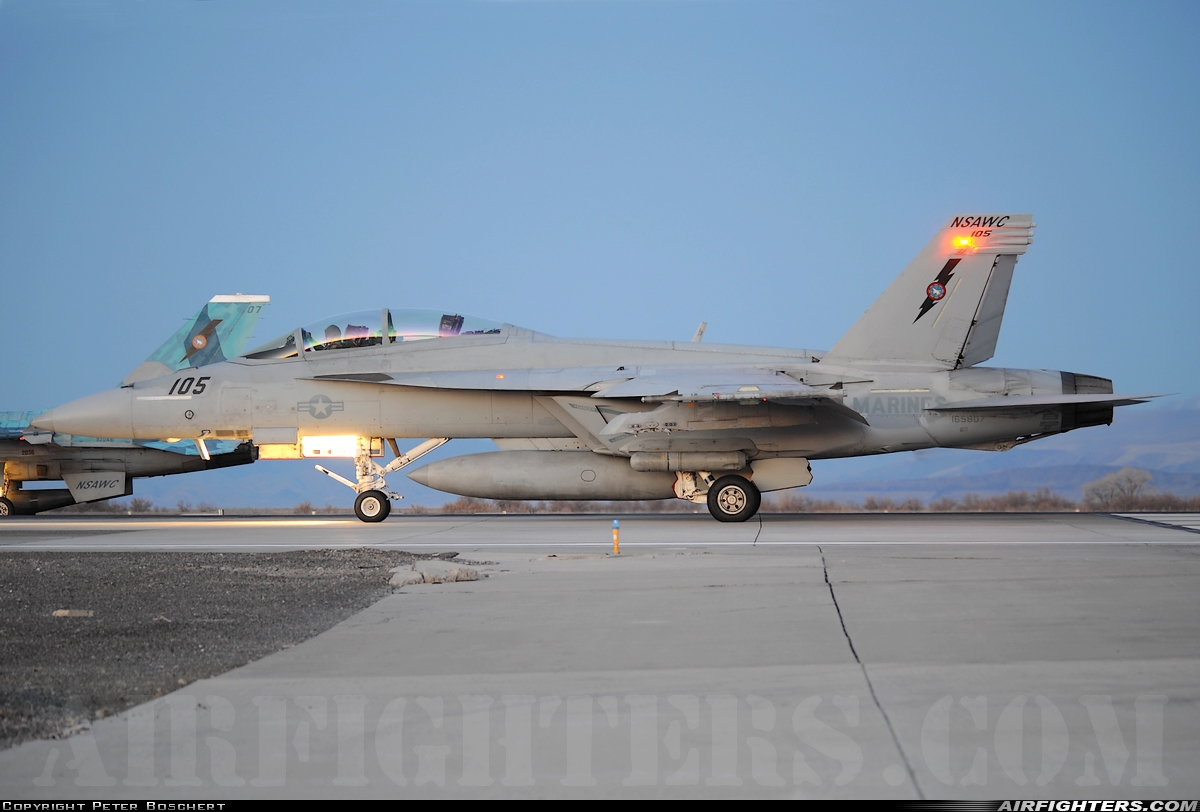 USA - Navy Boeing F/A-18F Super Hornet 165807 at Fallon - Fallon NAS (NFL / KNFL), USA