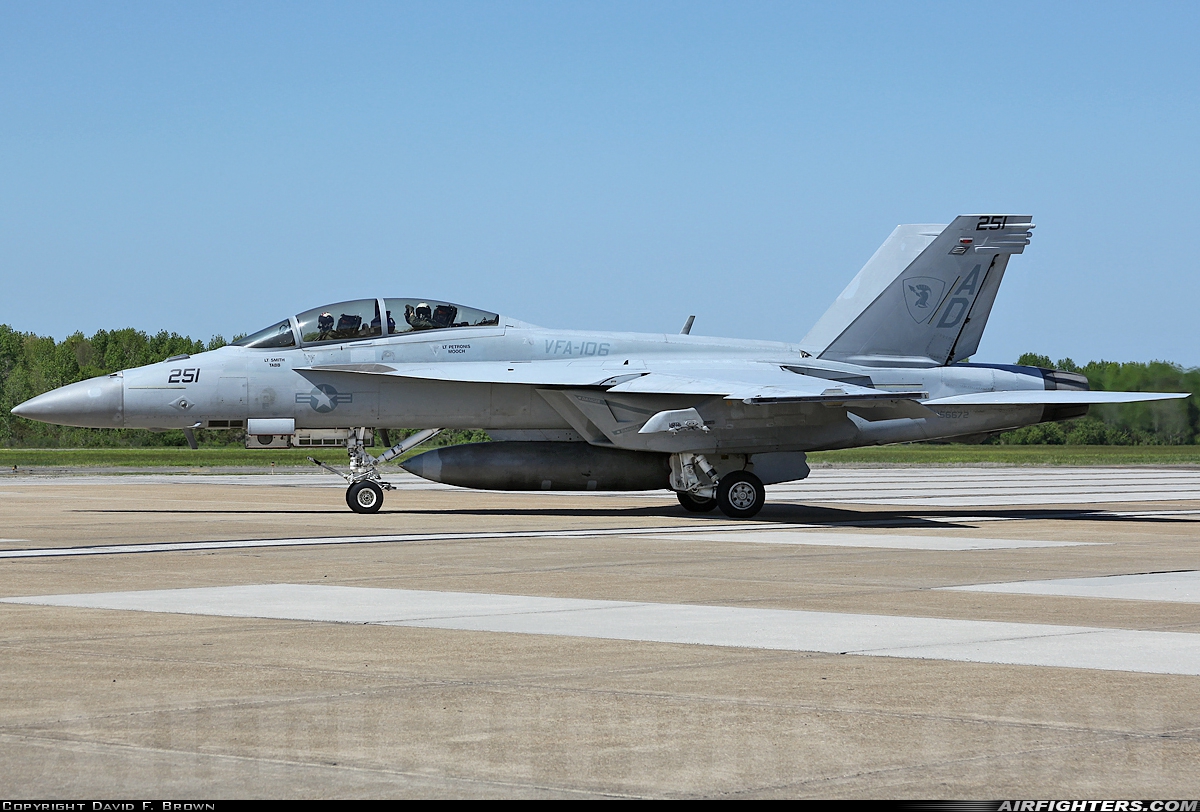 USA - Navy Boeing F/A-18F Super Hornet 166672 at Virginia Beach - Oceana NAS / Apollo Soucek Field (NTU / KNTU), USA