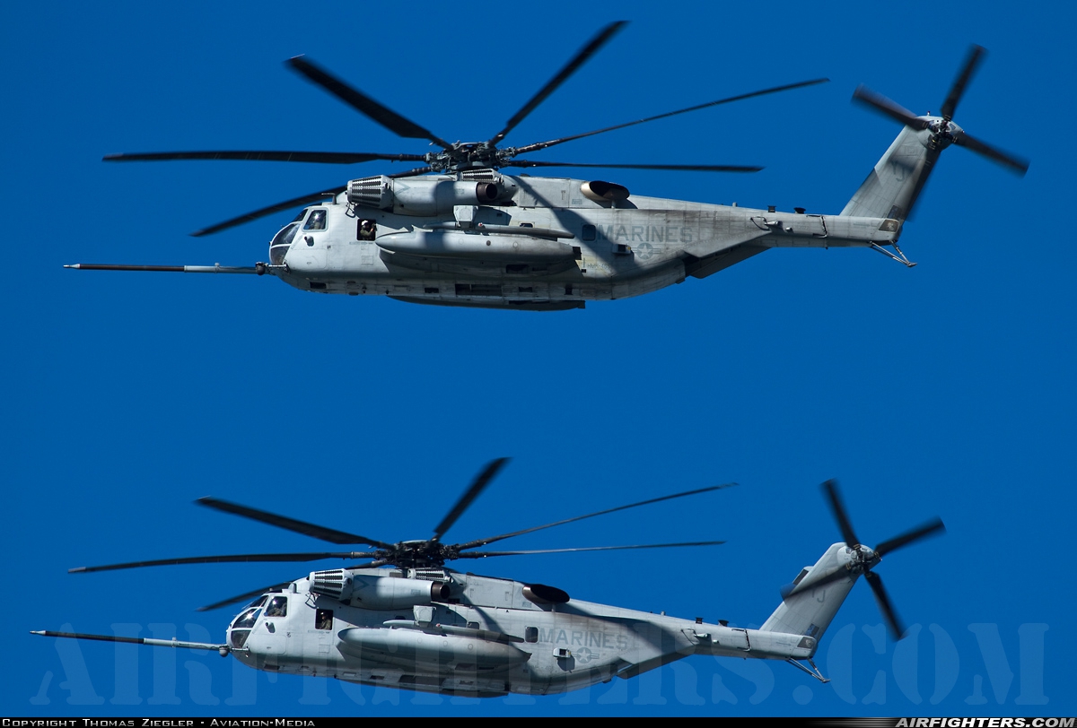 USA - Navy Sikorsky CH-53E Super Stallion (S-65E) 163077 at San Diego - North Island NAS / Halsey Field (NZY / KNZY), USA
