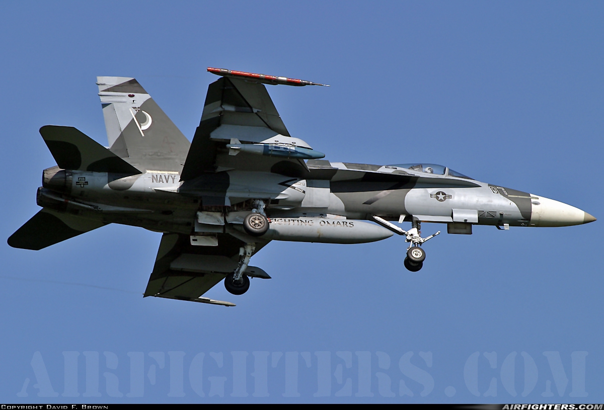 USA - Navy McDonnell Douglas F/A-18A Hornet 162846 at Virginia Beach - Oceana NAS / Apollo Soucek Field (NTU / KNTU), USA
