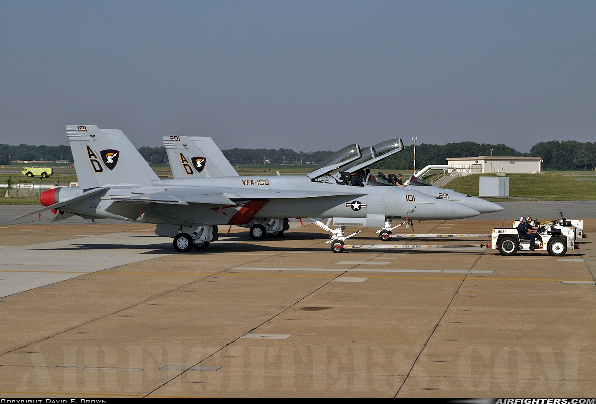 USA - Navy Boeing F/A-18E Super Hornet 166420 at Virginia Beach - Oceana NAS / Apollo Soucek Field (NTU / KNTU), USA