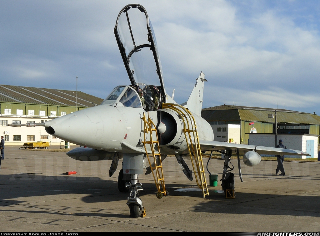 Argentina - Air Force Dassault Mirage IIIDA I-002 at Bahia Blanca - Comandante Espora (BHI - SAZB), Argentina