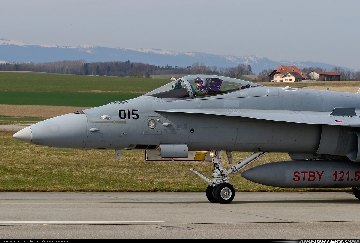 Switzerland - Air Force McDonnell Douglas F/A-18C Hornet J-5015 at Payerne (LSMP), Switzerland