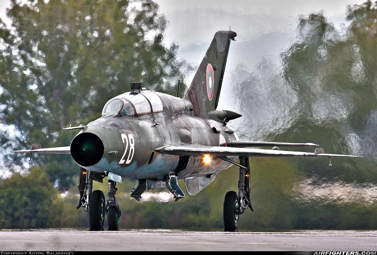 Bulgaria - Air Force Mikoyan-Gurevich MiG-21UM 28 at Graf Ignatievo (LBPG), Bulgaria
