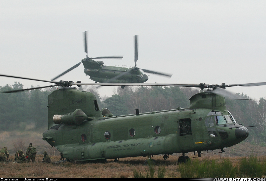 Netherlands - Air Force Boeing Vertol CH-47D Chinook D-664 at Off-Airport - Bergen-Hohne Range, Germany