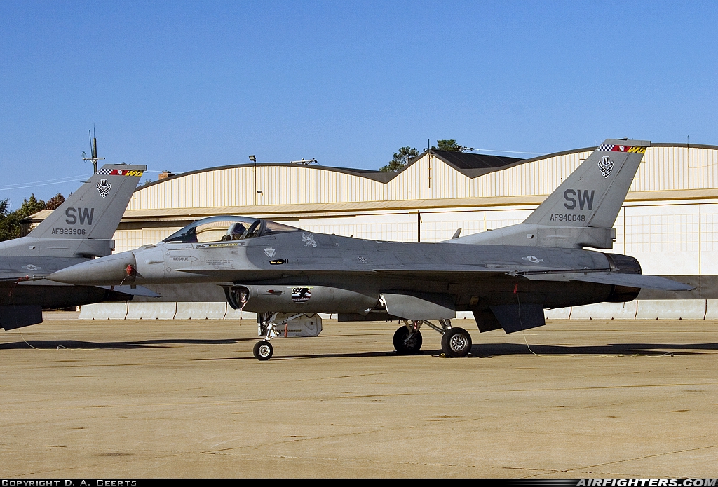 USA - Air Force General Dynamics F-16C Fighting Falcon 94-0048 at Shaw AFB (SSC/KSSC), USA
