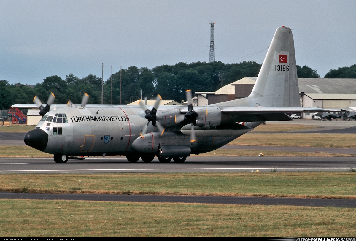Türkiye - Air Force Lockheed C-130E Hercules (L-382) 63-13186 at Fairford (FFD / EGVA), UK