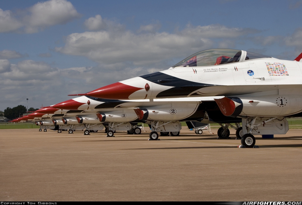 USA - Air Force General Dynamics F-16C Fighting Falcon 87-0319 at Fairford (FFD / EGVA), UK
