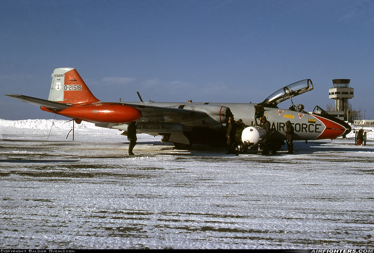 USA - Air Force Martin EB-57B Canberra 52-1516 at Keflavik (KEF / BIKF), Iceland